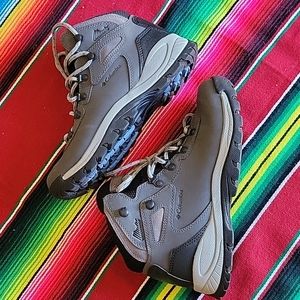 Columbia Gray Newton Ridge Plus Lace Up Waterproof Hiking Boot